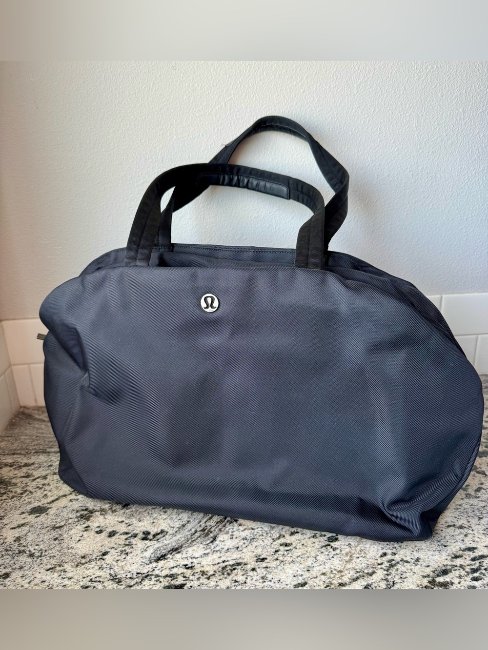 (1st Ed. Dec 2024) Lululemon athletica City Essentials Bag 25L. VGUC!